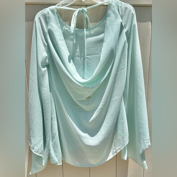 NWT 90s ARDEN B Blouse Sz S Mint Green Romantic Flowy Long Sleeves Open Back Top - Picture 2 of 5